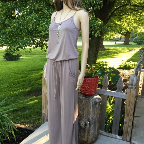 FABULOUS JUMPSUIT DRAPES with ADJUSTABLE STRAPS 1 left - Picture 2 of 11